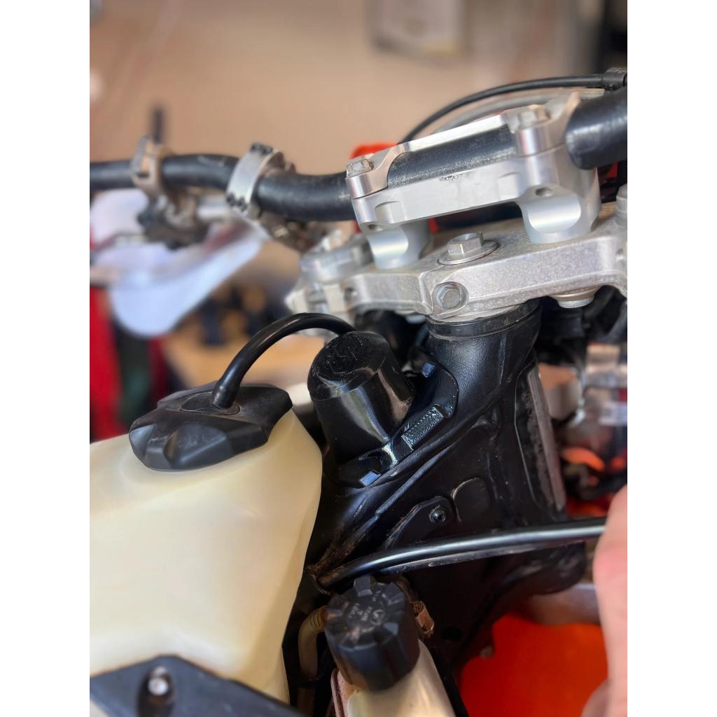 Crosslinked Components 2 Stroke Oil Fill Cap Cover - MojoMotoSport.com