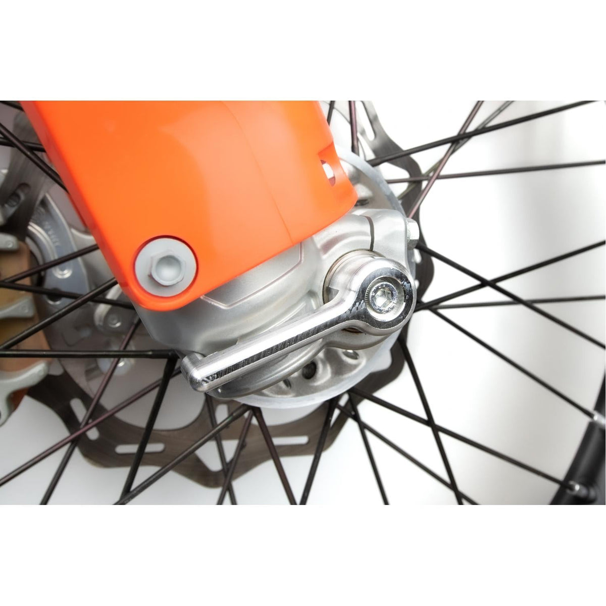 Enduro Engineering Front Axle Pull Handle KTM/HUS/GAS | 21 - 016 - MojoMotoSport.com