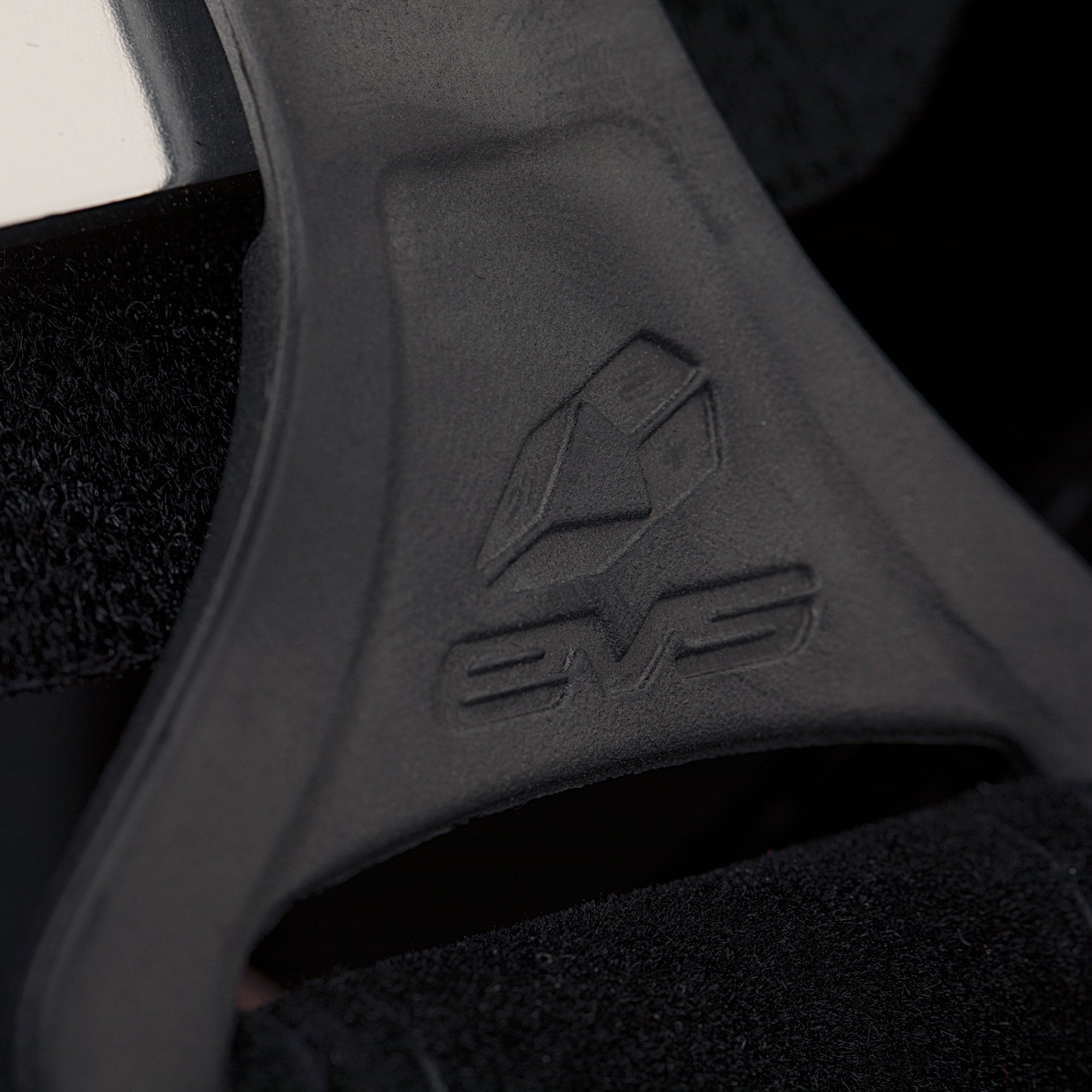 EVS Axis Pro Knee Braces | AXISP - BK/COP - MojoMotoSport.com