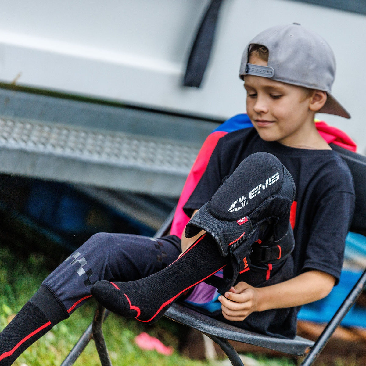 EVS Youth Genesis Knee Braces | KBGEN - MojoMotoSport.com