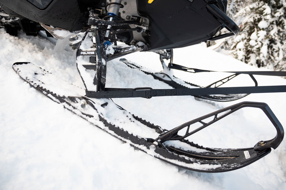 MOUNTAIN LAB snowmobile tow kit with straps for spindle attachment