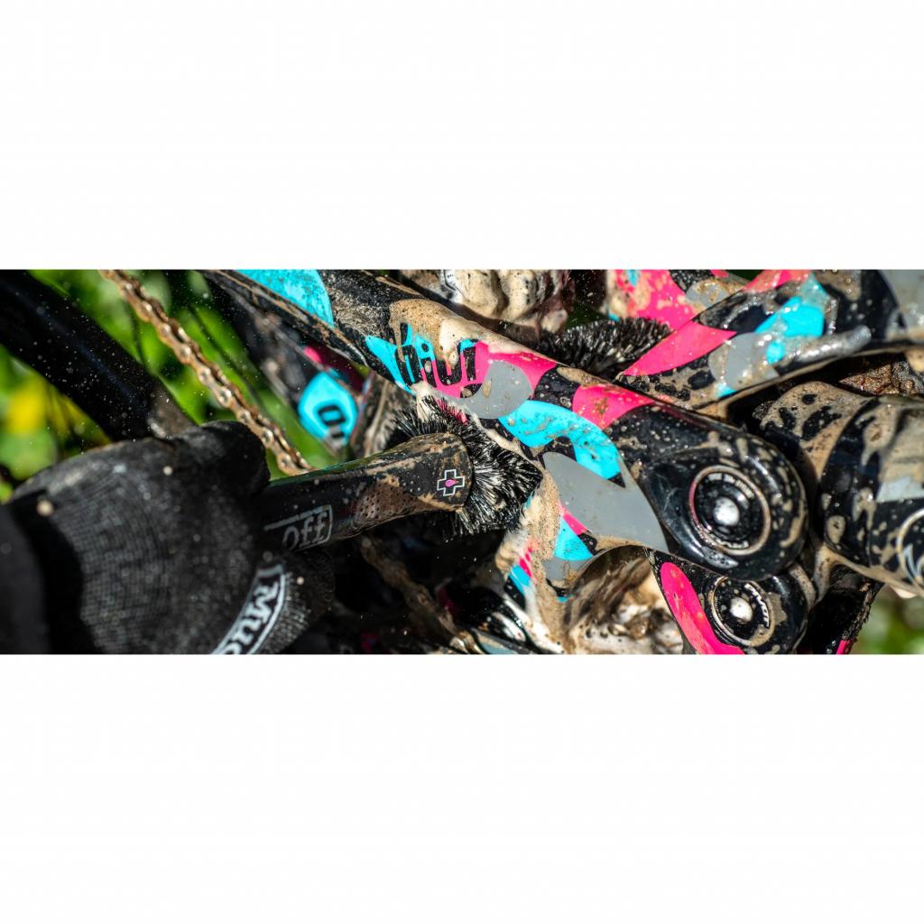 Muc - Off Wheel Brush | 371 - MojoMotoSport.com